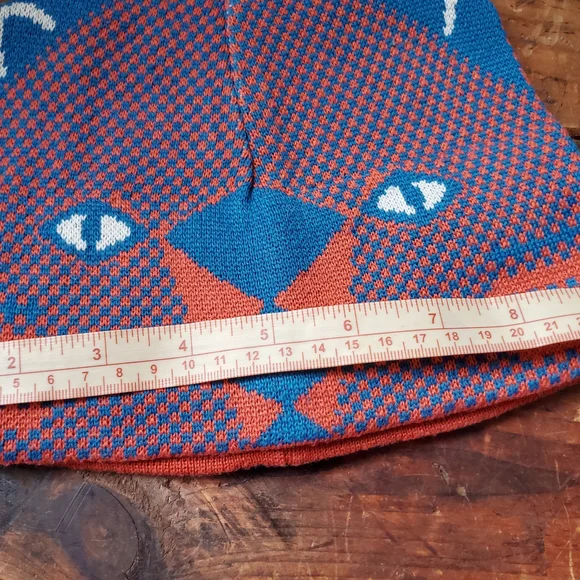 Patagonia Kids' Blue and Red Patterned Beanie - Picture 5 of 6